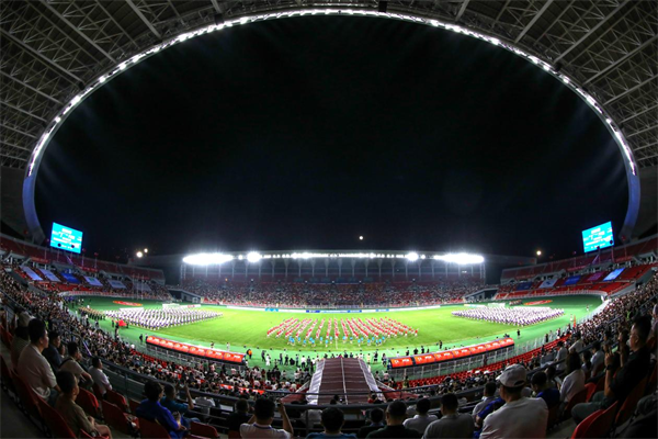 华晨宝马足, 工业