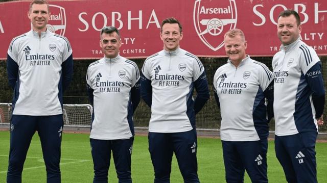 鲁日的比赛, ue, 吉拉德和U