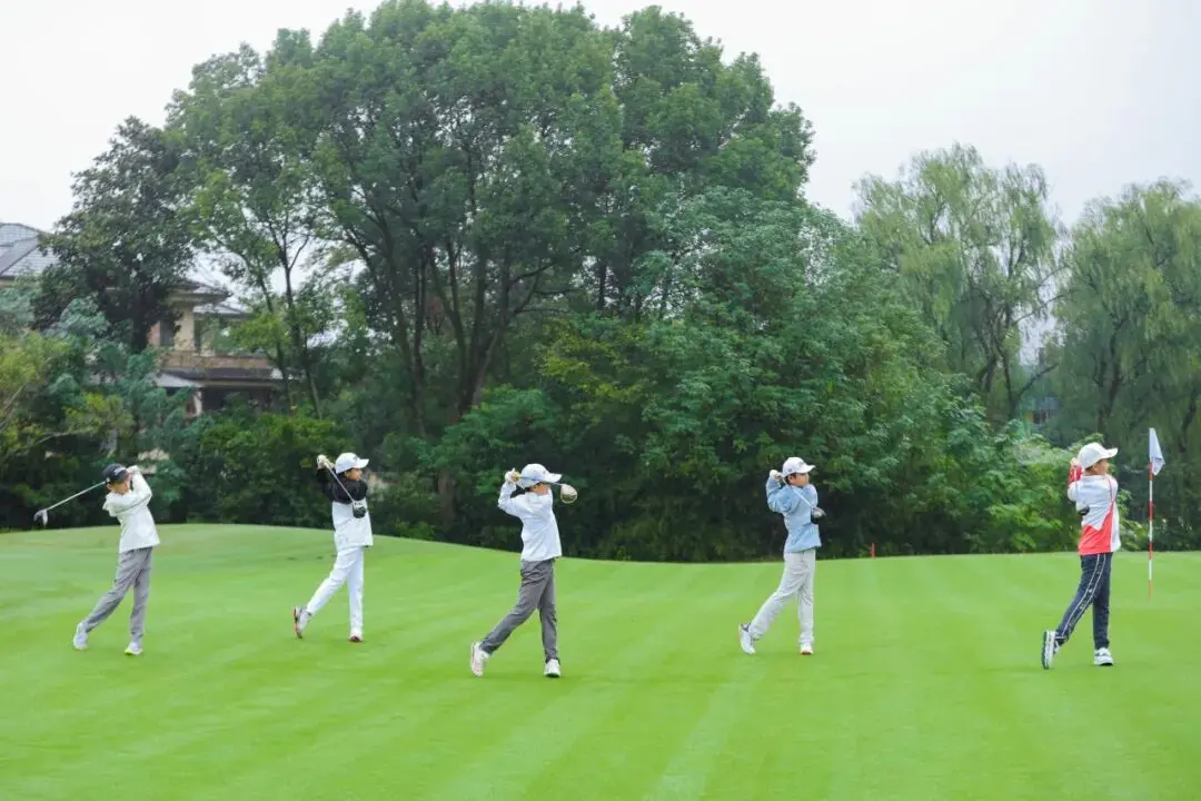 此外他还介, https